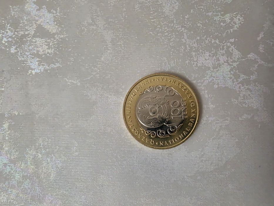 100 тенге 30 лет конституции продам