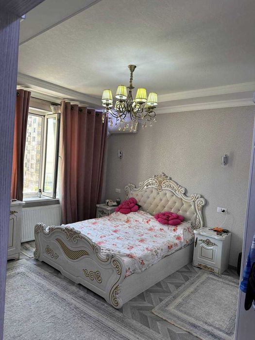 Srochno sotiladi! 3 xonali kvartira, Sergeli 3 A, 100 m²