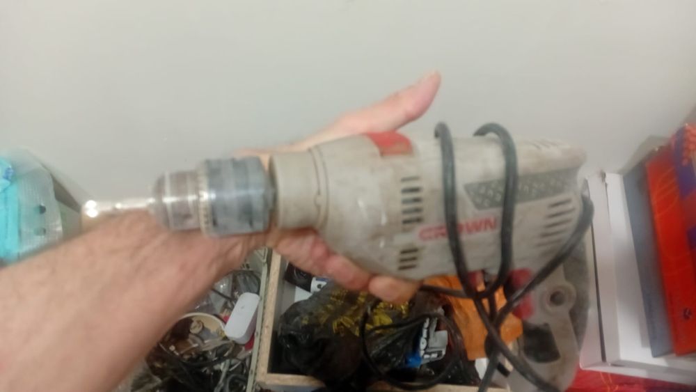 Продаётся оригинал crown дрел