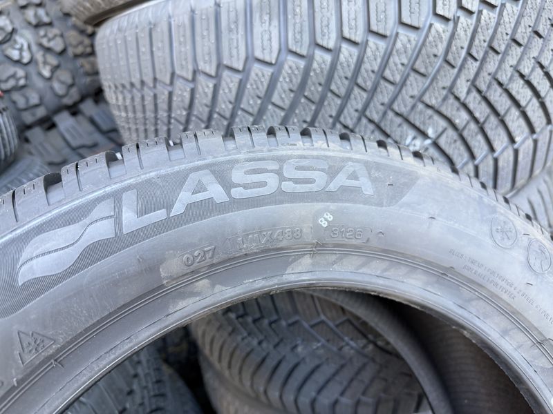215/55/17 LASSA 4бр