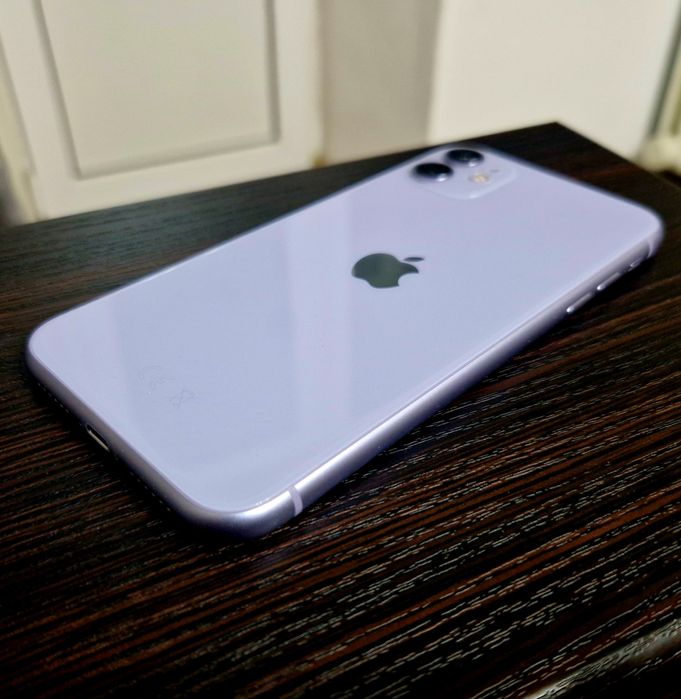 Продам iPhone 11