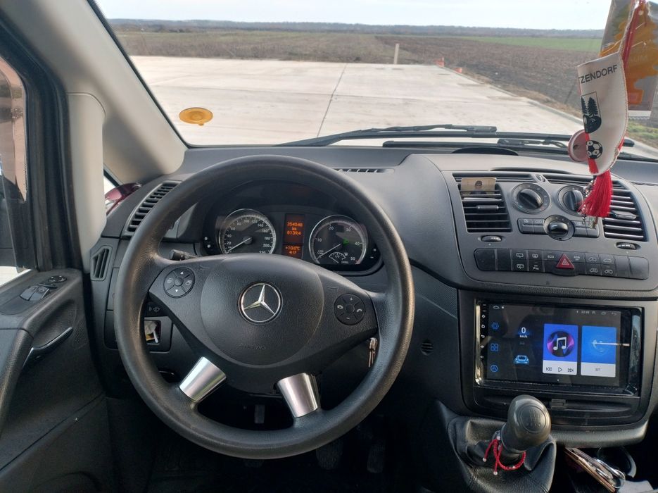 Vând Mercedes Vito  8+1 Extra long