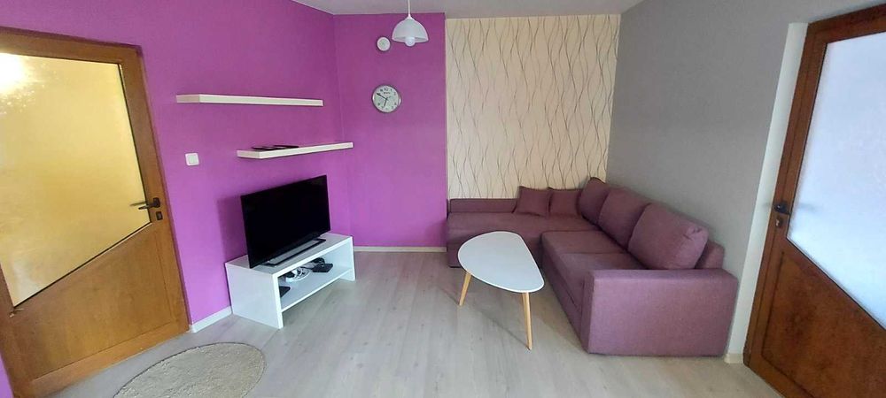 Дава се под наем Тристаен апартамент в Шумен, Дивизионна болница - 100 кв.м за 469.2 € - Снимка #1