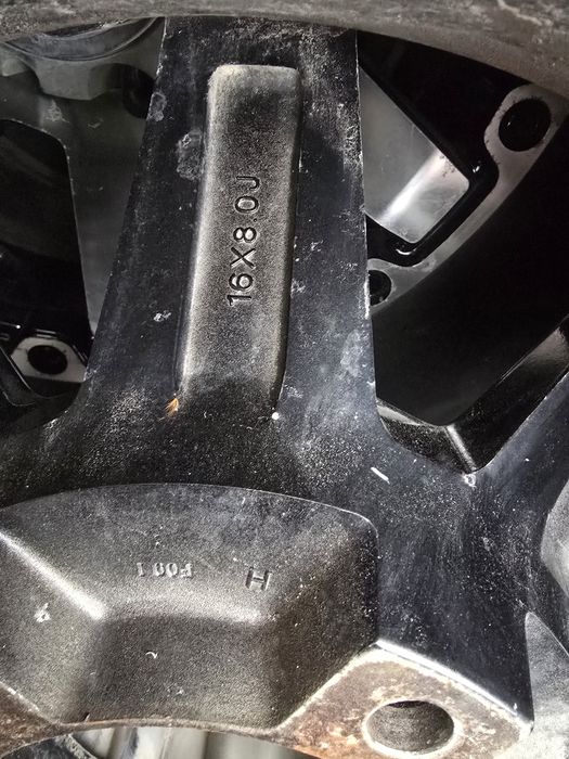 Комплект дисков с резиной.