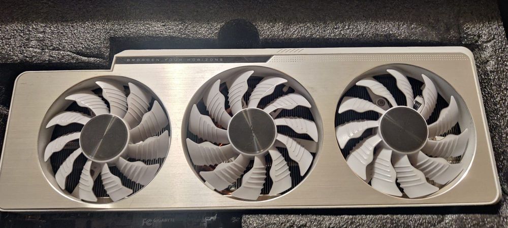 Placa Video NVIDIA RTX 3070 Ti Gigabyte Vision OC 8GB GDDR6X