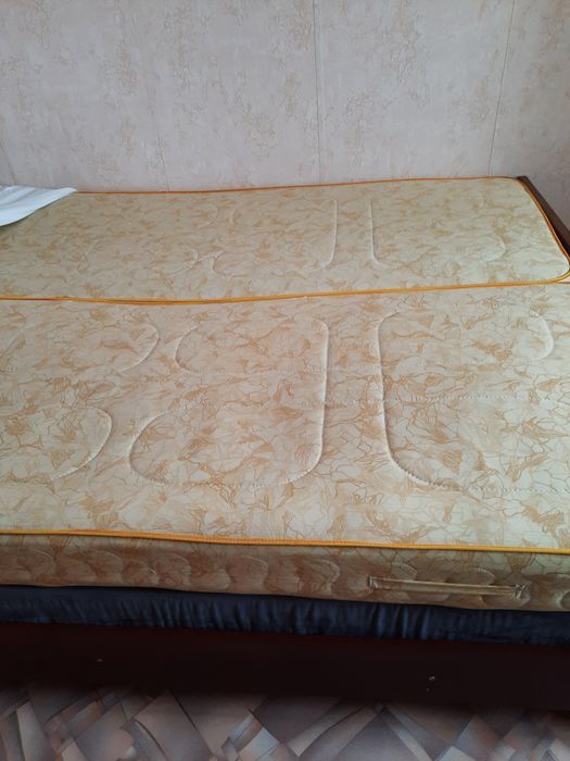 Продам матрасы на кровать