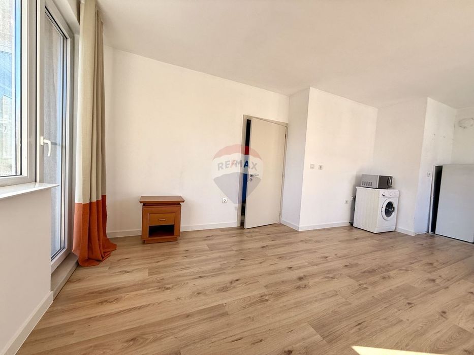 Южен двустаен апартамент с морска гледка за продажба, кв. Бриз, гр. В