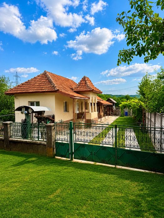 Casă de vânzare sat Petrești com Bărbătești jud Gorj