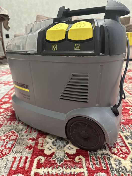 Моющий пылесос Karcher 8/1