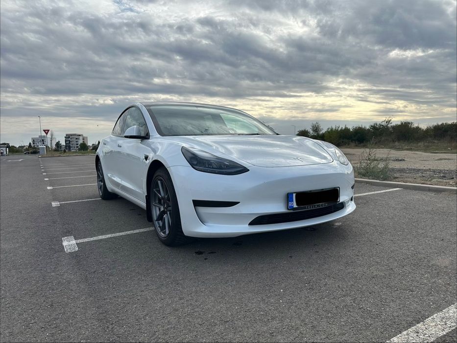 Tesla Model 3 Tesla Model 3 - An 2023