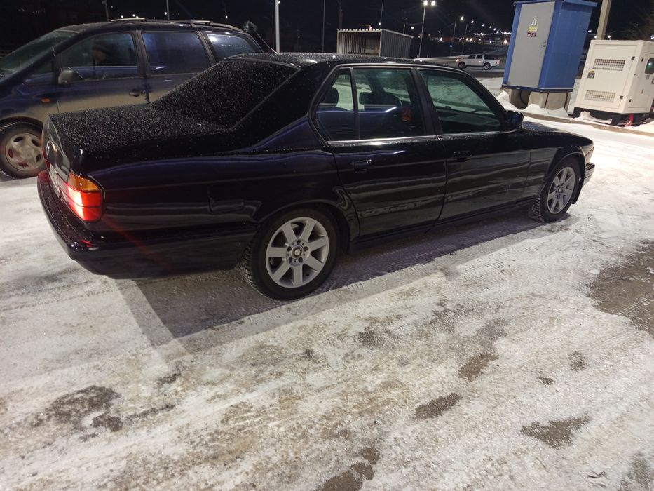 Продам Bmw 7 e32