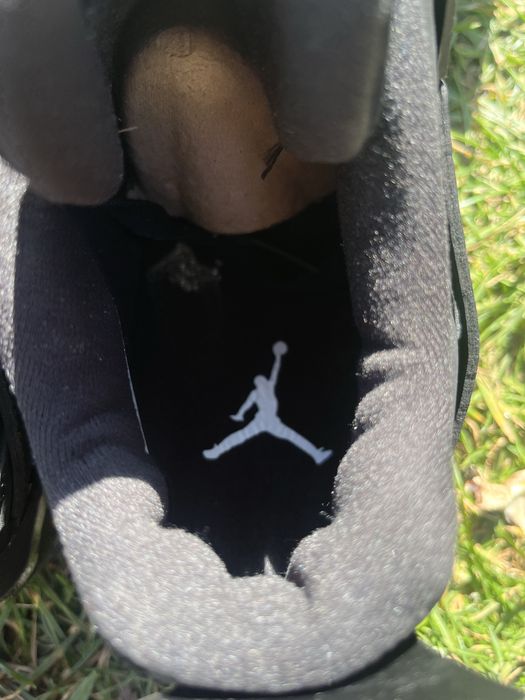 Jordan 4 black cat