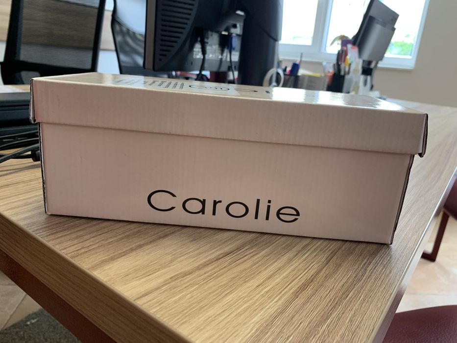 Чисто нови сандали 38 номер с камъни, увиващи се около крака с кутия