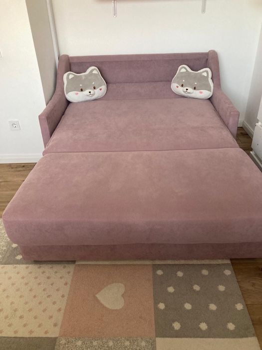 Vand canapea extensibila de 2 persoane