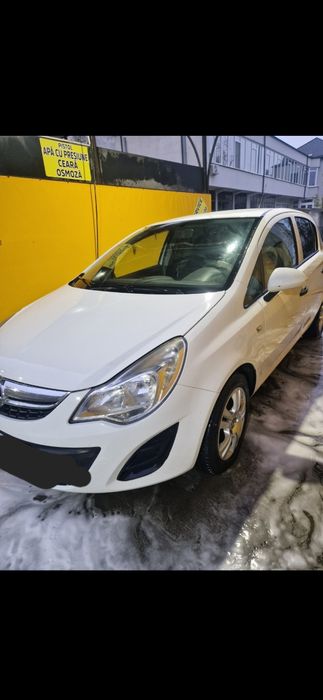 Vând Opel Corsa,an 2011 -motor defect