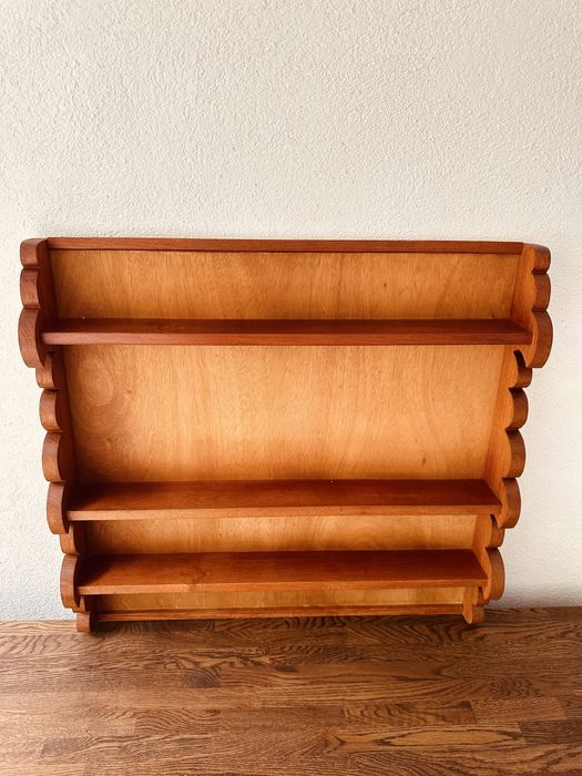 Дървен стенен рафт – масив, ръчна изработка