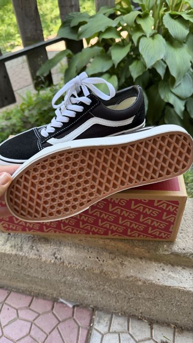 Новые оригинальные Vans Old Skool 38 размер