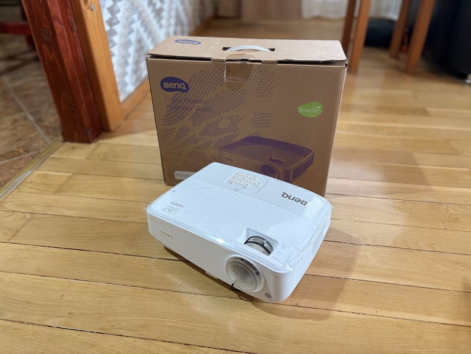 Proiector Benq MW526E