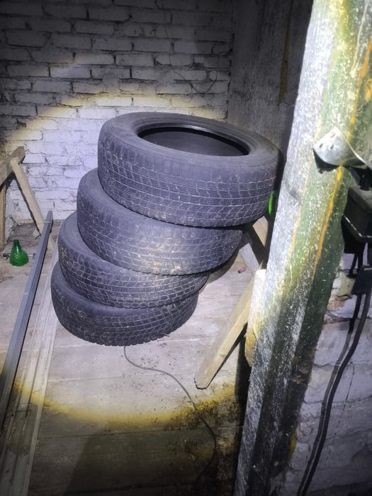 Продам зимние шины
