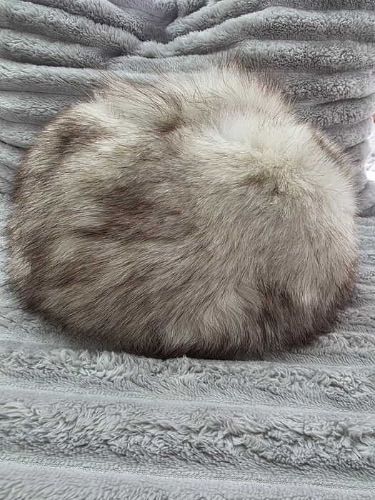 Caciula blana naturală