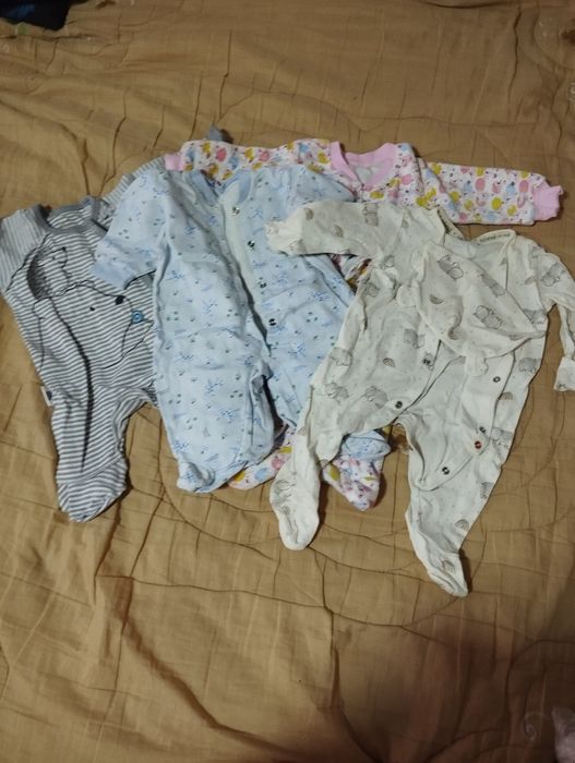 Продаю детские вещи