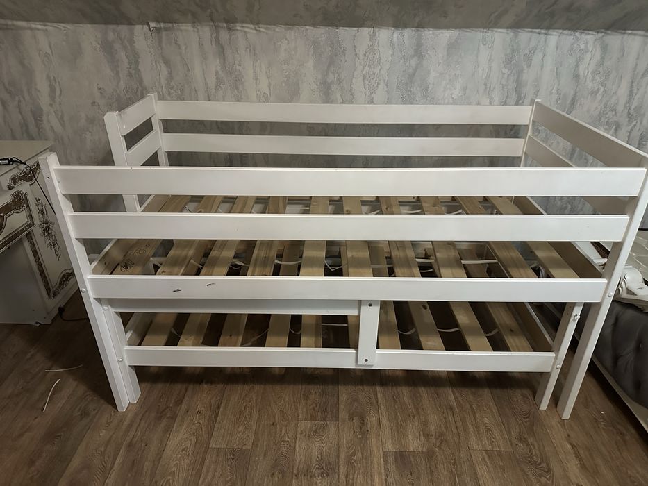 Продам детски кровать двух ярусный