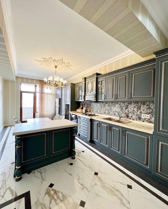 Ул, Тараса Шевченко-ГАБУС! Сдается 4-х комнатная! Дорогая классика