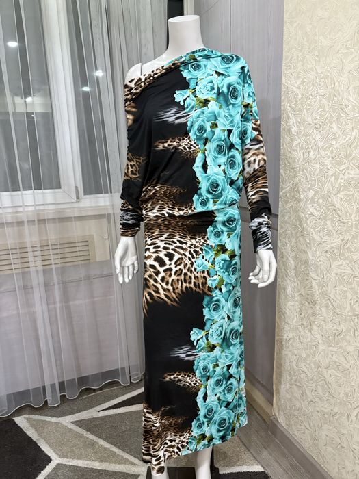 Продам нарядные платья