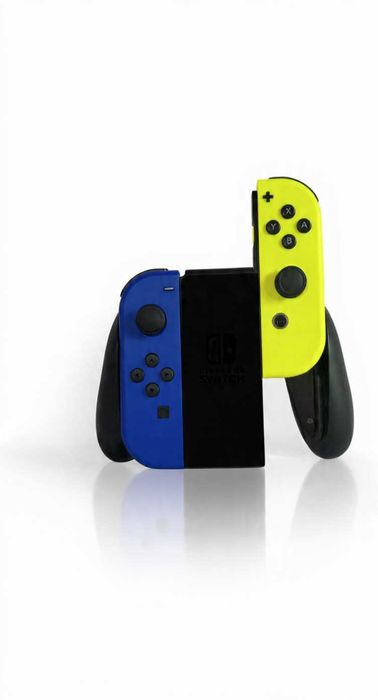 Nintendo Switch plus 4 joy con-uri