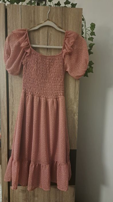 Розова дамска рокля М