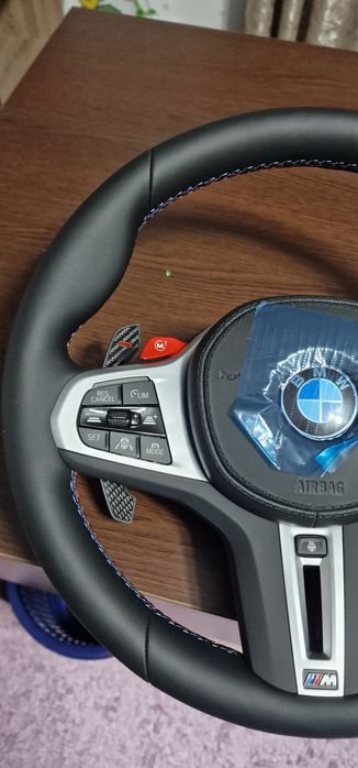 Volan bmw nou g30 g31 g11 g01 g02 cu padele de carbon si vibratii