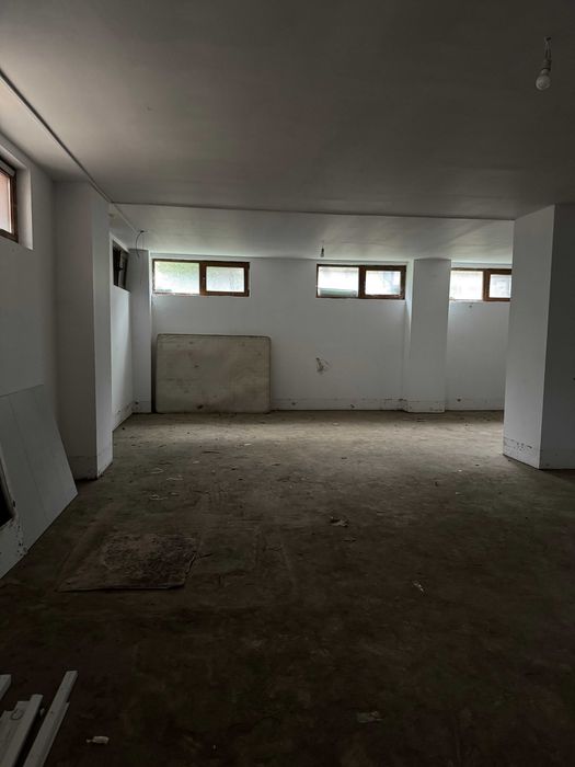 Inchiriere Spatiu Demisol 393mp Prelungirea Ghencea 2e/mp