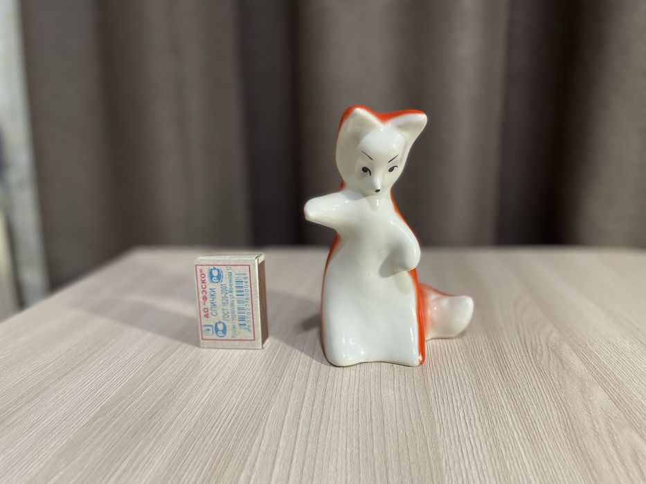 Форфоровые статуэтки