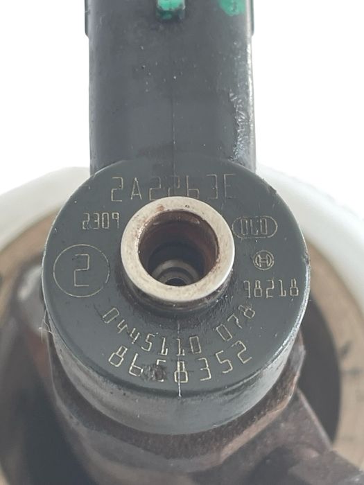 Injector Combustibil Volvo S60 I 384 2000 - 2010 2.4D 0445110078