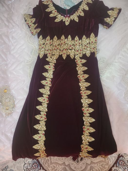 Kelinchaklar uchun yangicha fasonda kuylak