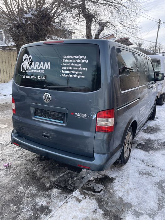 Dezmembrez VW Transporter Carvelle T5 2.5 TDI an 2008