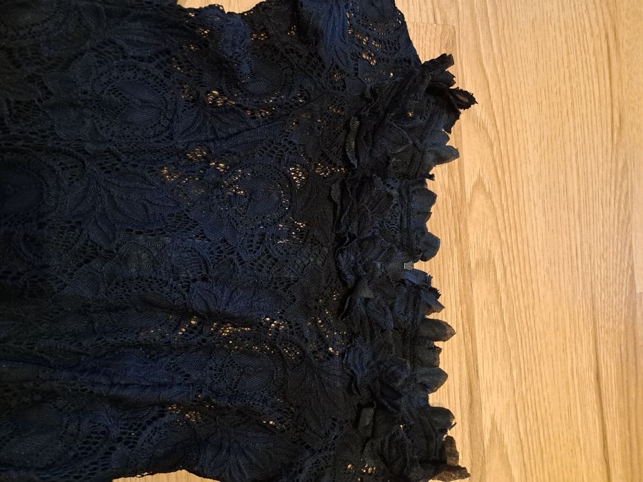 Елегантни дамски рокли