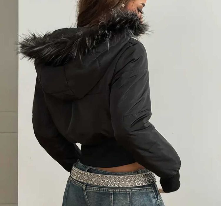 Модная стильная курточка