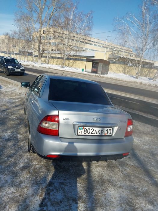 Машина  приора 15 года