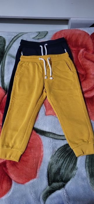 Set pantaloni C&A mărimea 98
