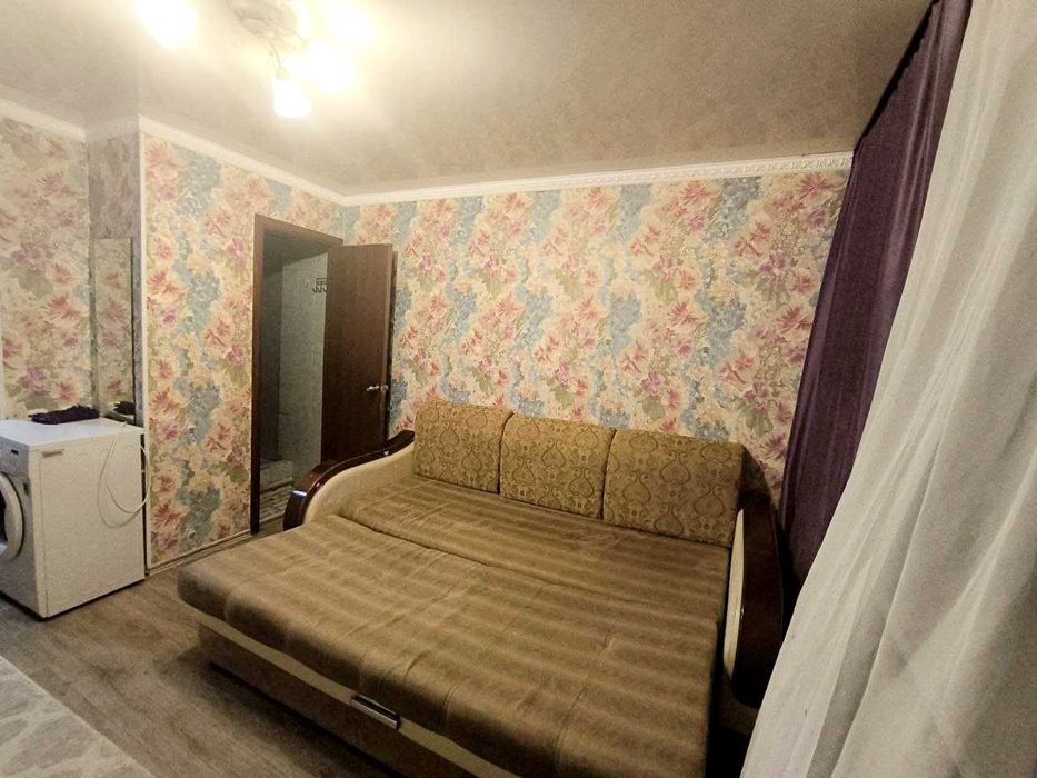 Продам однокомнатную Центр