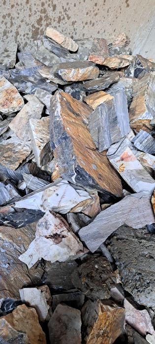 Тог тошлари  сотилади