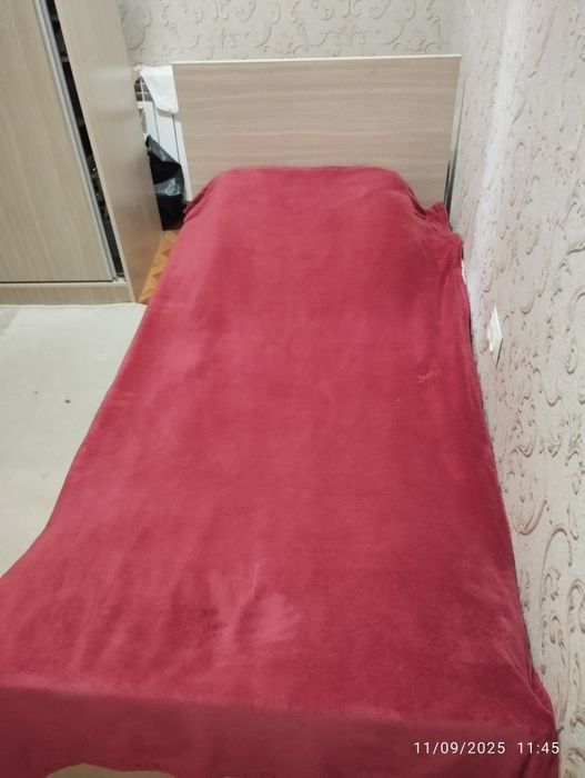 Krovat 1 kishilik sotiladi ajoyib narxda (кровать одна спальня)