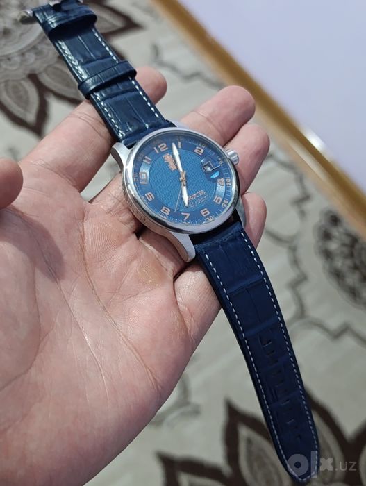 Invicta соат сотилади