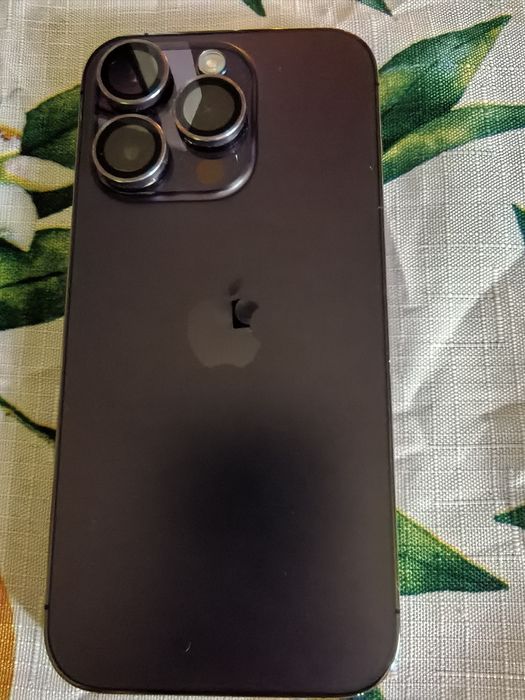 IPhon 14 pro и часовник watch 8