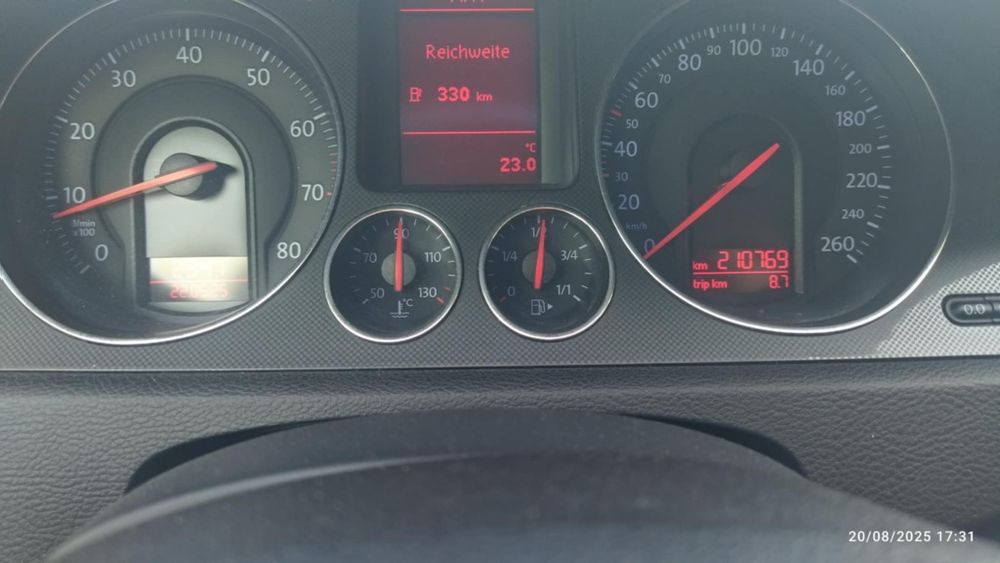 Продавам VW Passat FSI