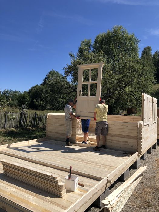 Cabane din lemn