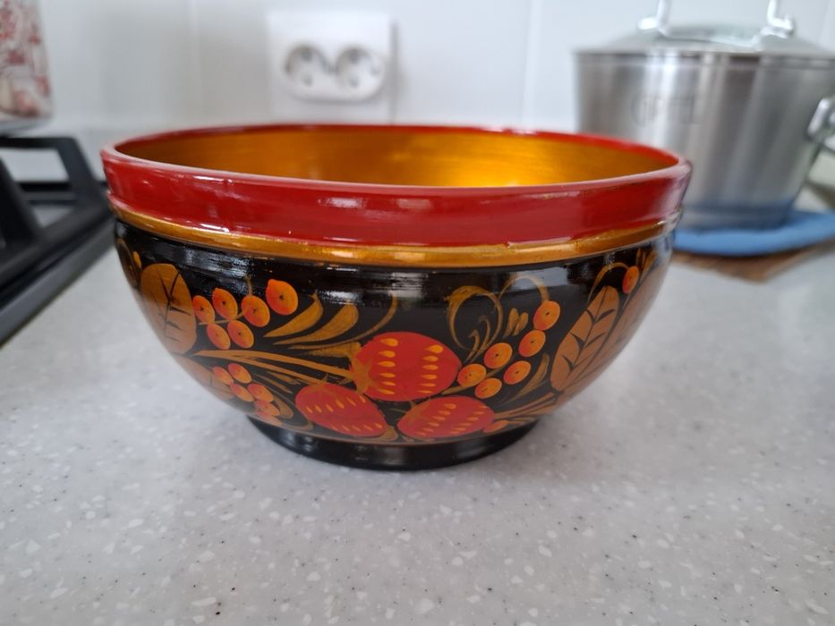 Продаю  деревянные чаши 4 штуки