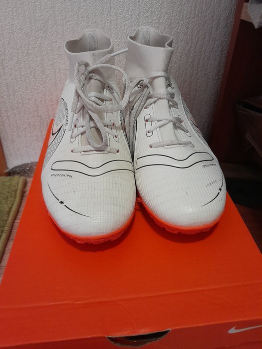 Сороконожки nike mercurial
