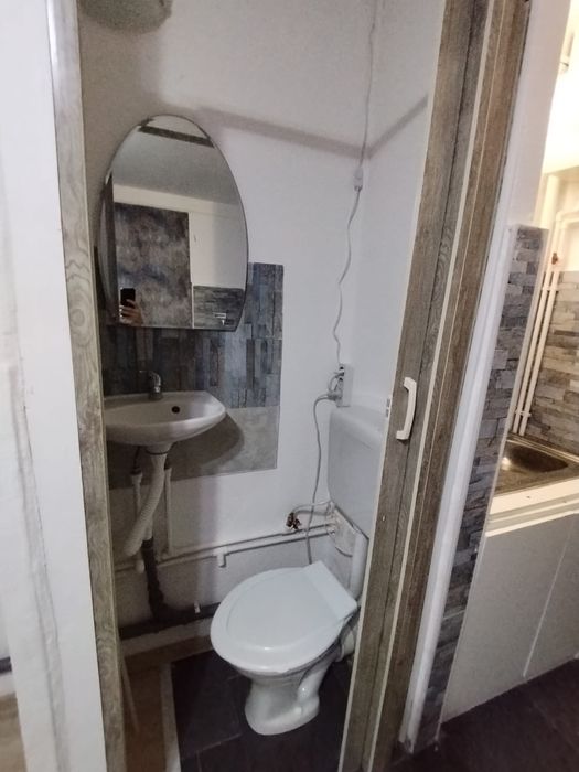 Proprietar vând garsoniera. Doua alăturate